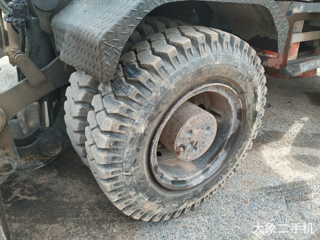 现代 R210W-7 挖掘机