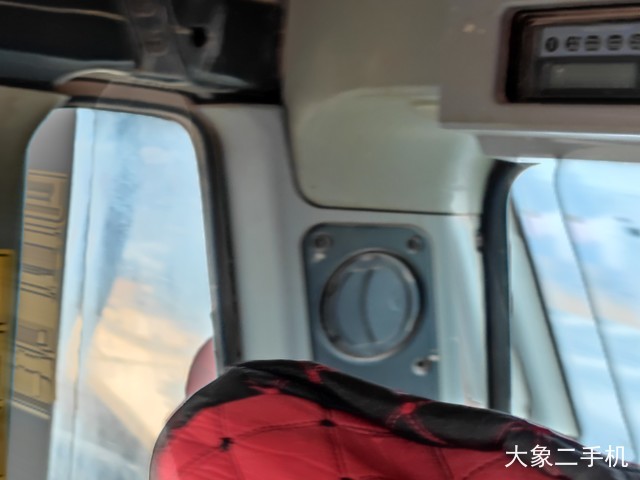 现代 R225-7 挖掘机