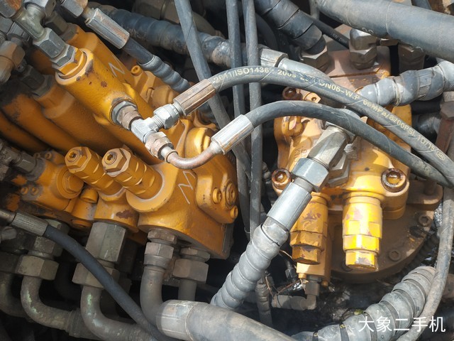 三一重工 SY235C-8 挖掘机