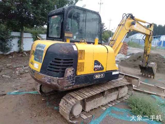 现代 R60-7 挖掘机