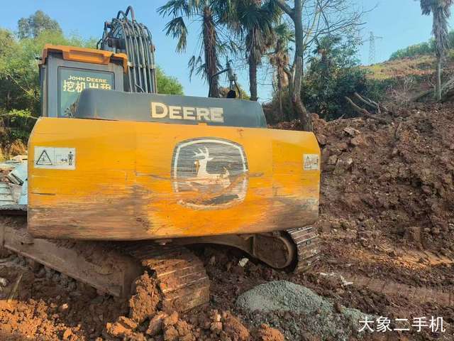 约翰迪尔 E210 挖掘机