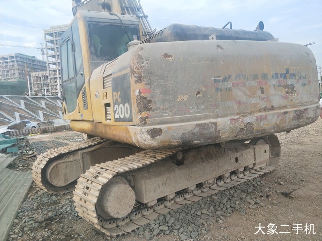 小松 PC200-8 挖掘机