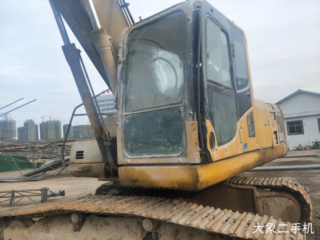 小松 PC200-8 挖掘机