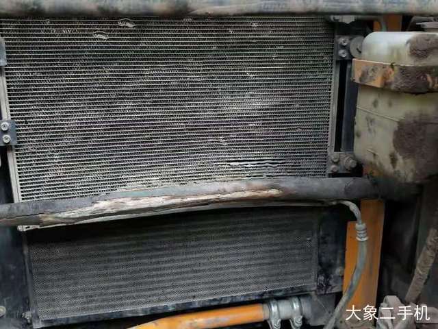 三一重工 SY135C-8 挖掘机