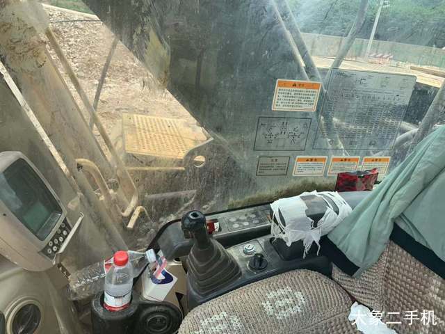 卡特彼勒 320C 挖掘机