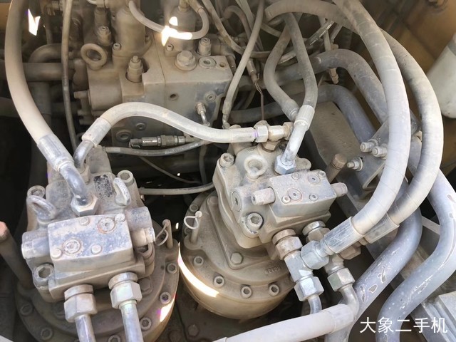 徐工 XE470D 挖掘机