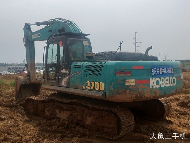 神钢 SK270D 挖掘机