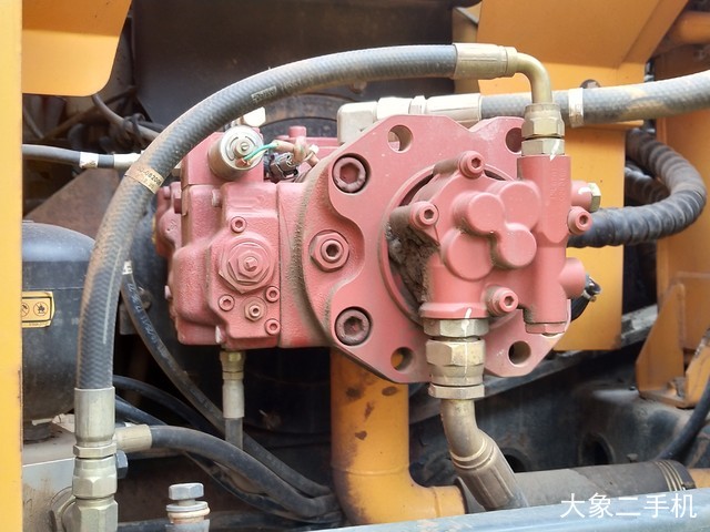 现代 R150LC-9 挖掘机