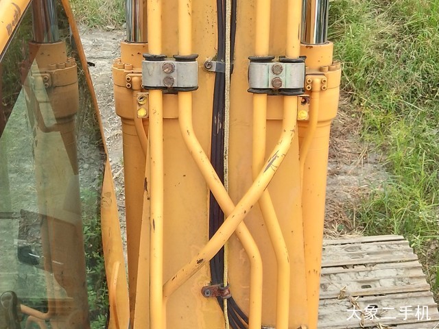 现代 R150LC-9 挖掘机