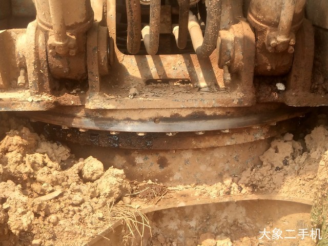 神钢 SK270D 挖掘机