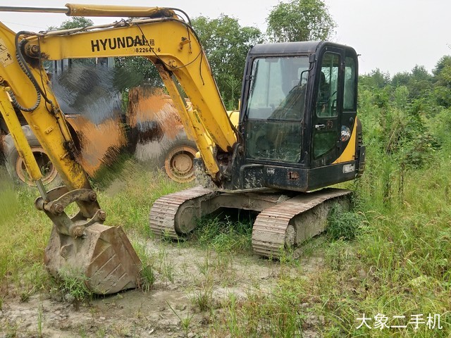 现代 R60-7 挖掘机