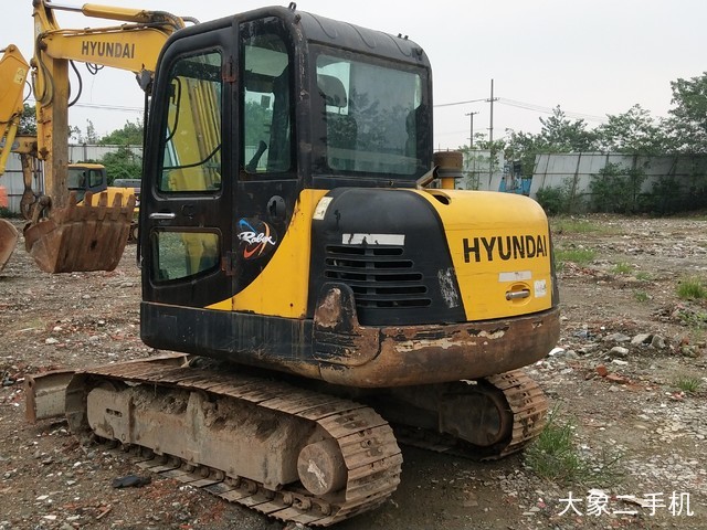 现代 R60-7 挖掘机