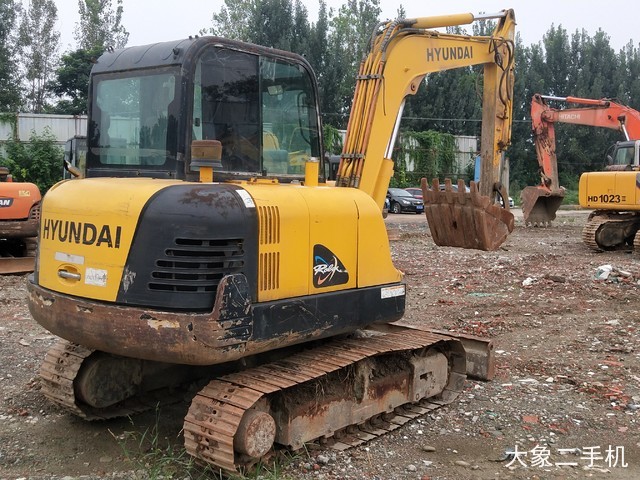 现代 R60-7 挖掘机