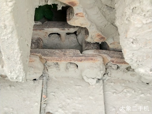 现代 R150LC-9 挖掘机