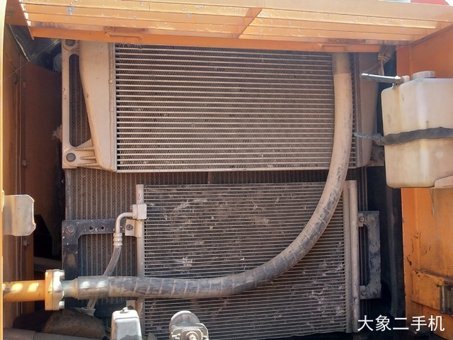 现代 R275LC-9T 挖掘机