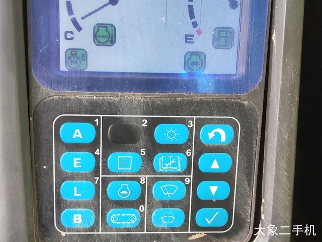 小松 PW220-7 挖掘机