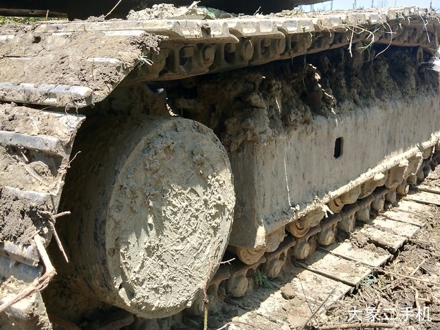 神钢 SK260LC-8 挖掘机