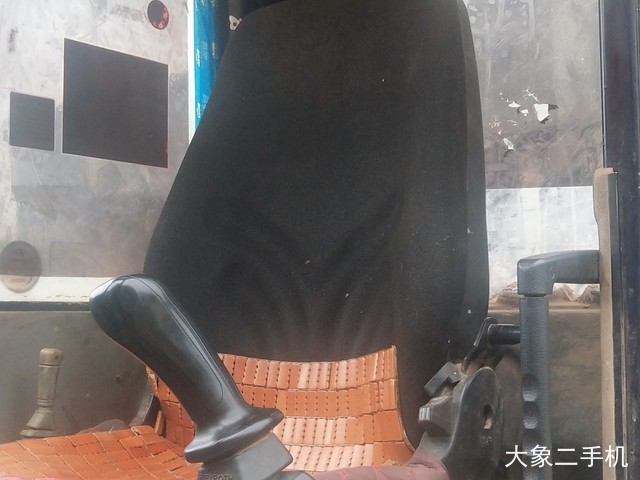 雷沃重工 FR65V8 挖掘机