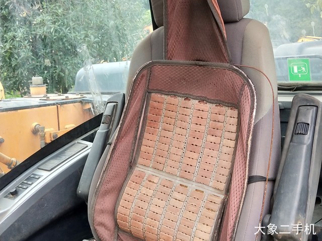 现代 R150LC-9 挖掘机