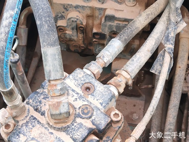 神钢 SK260LC-8 挖掘机