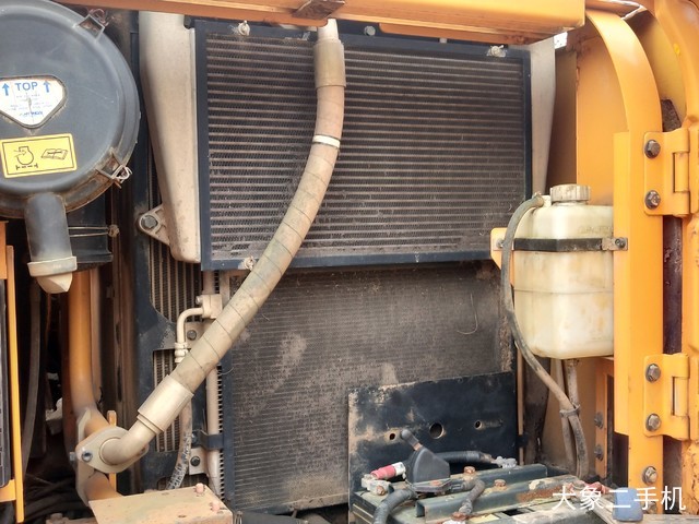 现代 R150LC-9 挖掘机