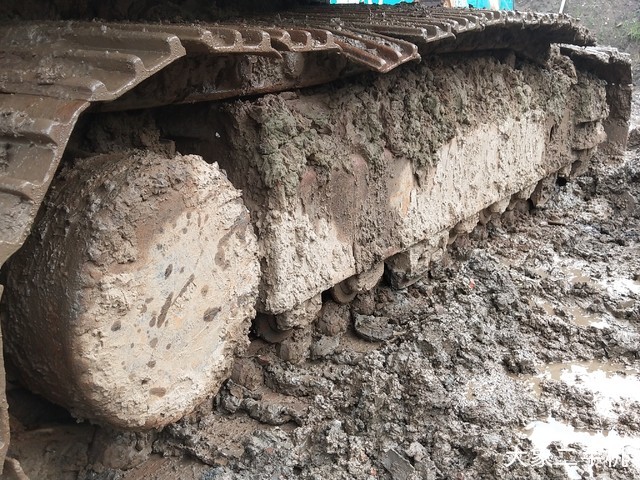 小松 PW220-7 挖掘机