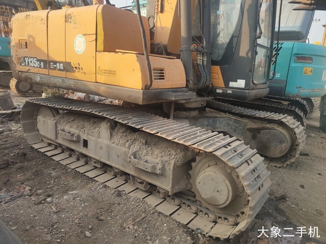 三一重工 SY135C-9 挖掘机