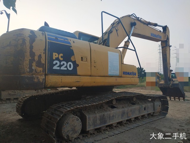 小松 PC220-8 挖掘机