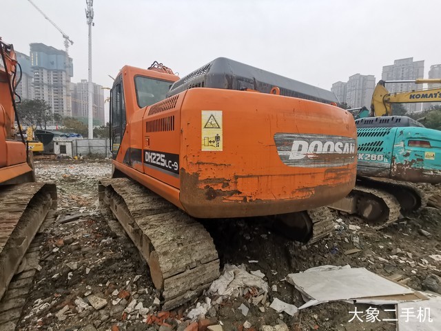 斗山 DH220LC-9E 挖掘机