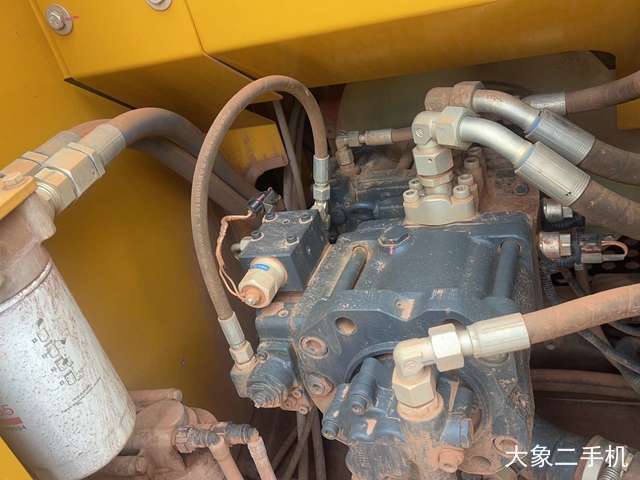 徐工 XE135D 挖掘机