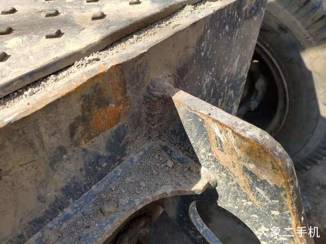 现代 R150W-9 挖掘机