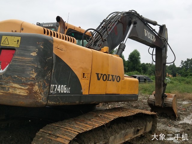 沃尔沃 EC240BLC 挖掘机