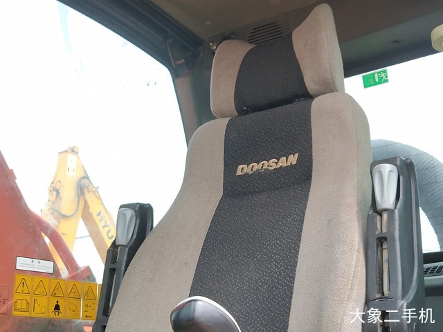 斗山 DX260LC-9C 挖掘机