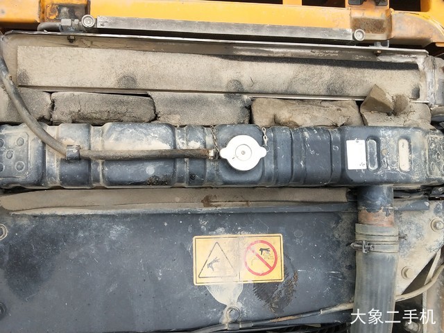 现代 R225LC-7 挖掘机