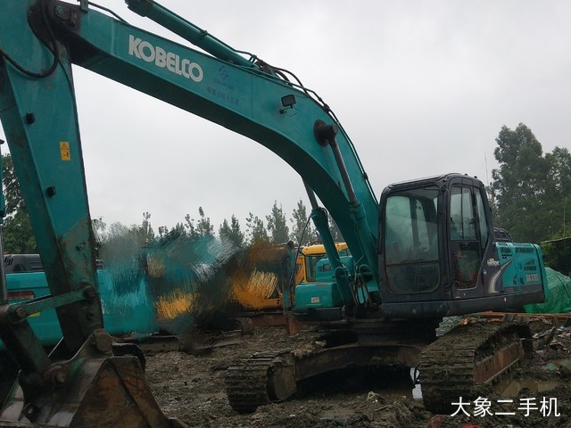 神钢 SK260LC-8 挖掘机