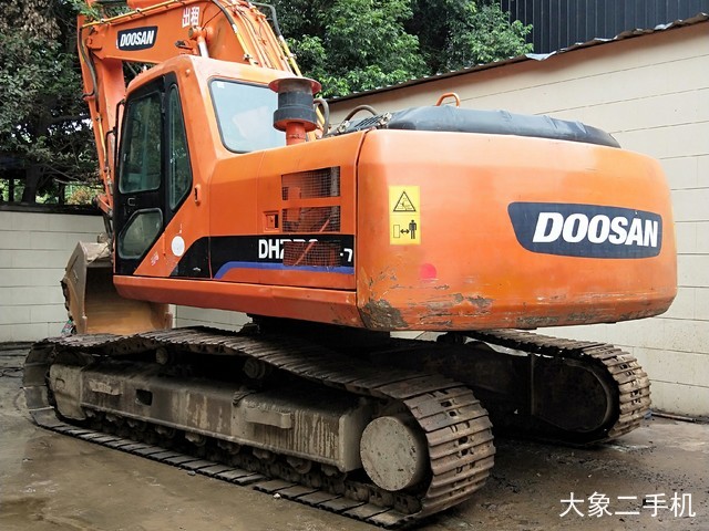 斗山 DH220LC-V 挖掘机