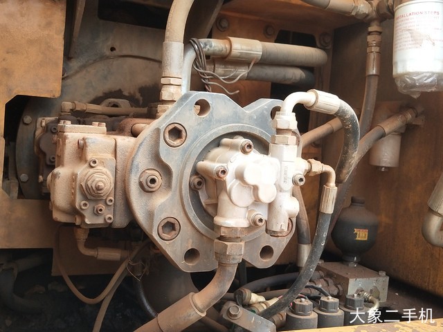 沃尔沃 EC210B 挖掘机