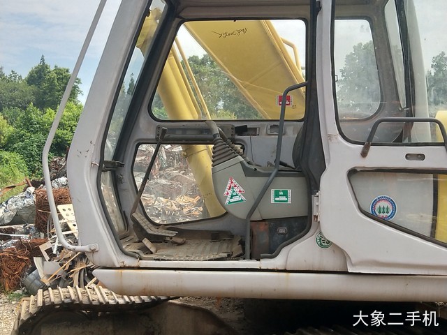 住友 SH200A3 挖掘机