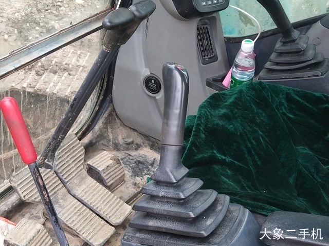 神钢 SK250LC-8 挖掘机