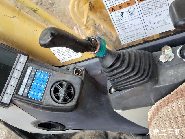 小松 PC240LC-8 挖掘机