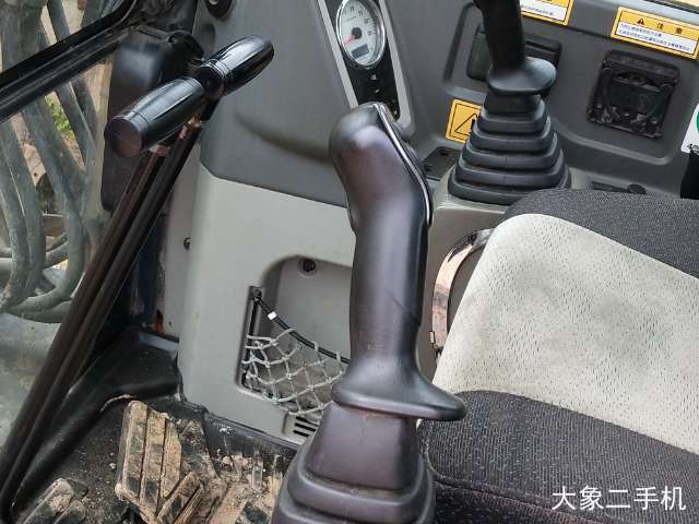 现代 R60-9VS 挖掘机