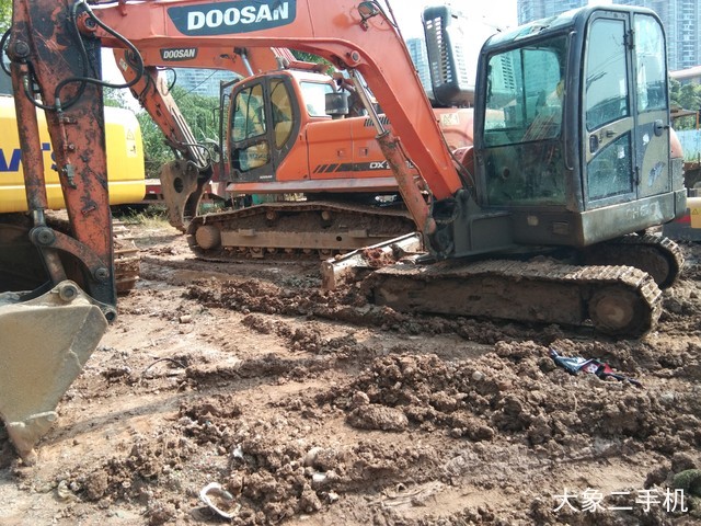 斗山 DH60-7 挖掘机