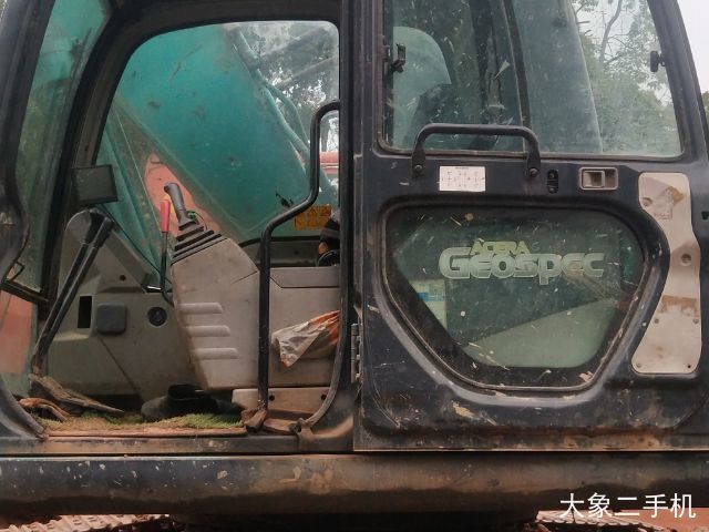 神钢 SK250-6E 挖掘机