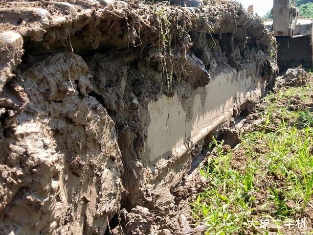 神钢 SK260LC-8 挖掘机