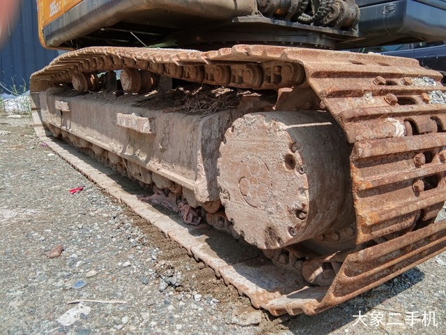 现代 R265LC-7 挖掘机