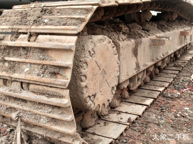 小松 PC240LC-8 挖掘机