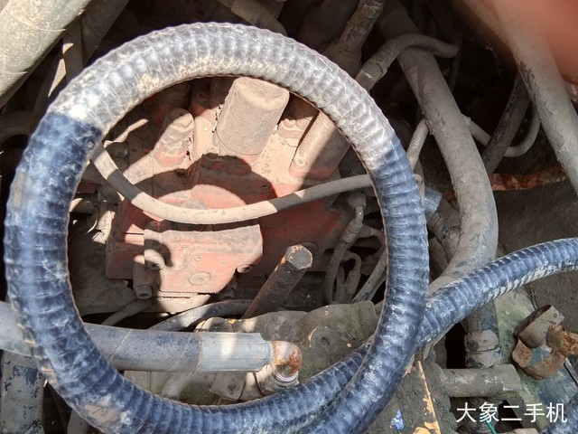 现代 R265LC-7 挖掘机