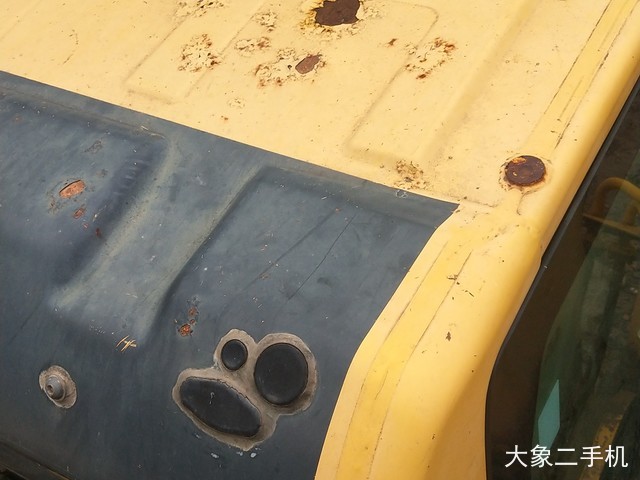 小松 PC240LC-8 挖掘机