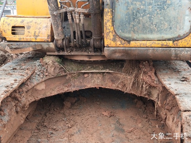 三一重工 SY135C-8 挖掘机