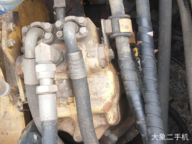 小松 PC240LC-8 挖掘机